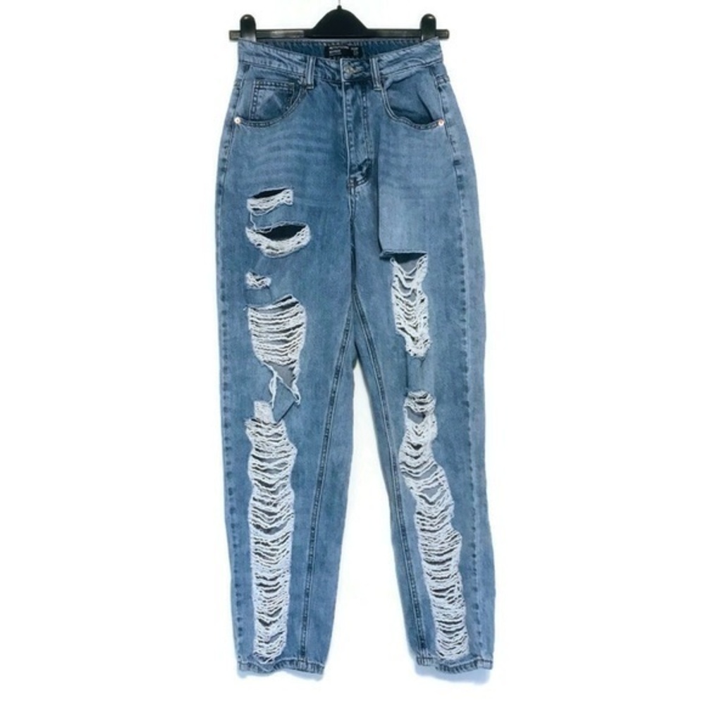 PrettyLittleThing Boyfriend Distressed High Rise Relaxed Fit Button Fly Jeans 2